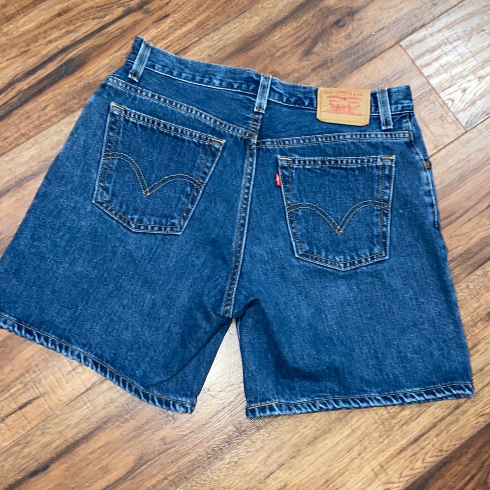 Size 10 Missy Levi’s Jean Shorts
